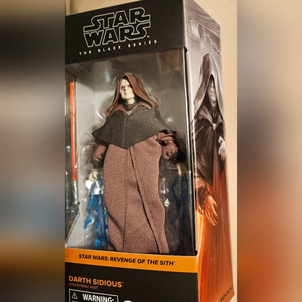 Star Wars Darth Sidious Figure, Black Series - Picture 3 of 4